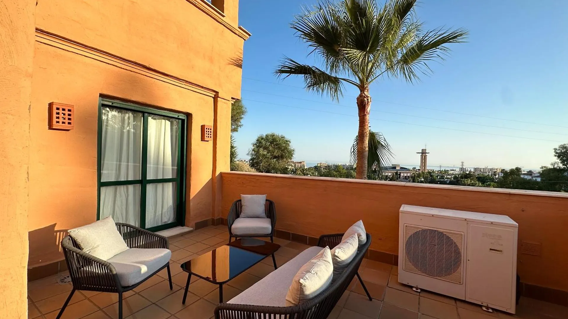 Apartamento En Marbella Con Piscina Διαμέρισμα