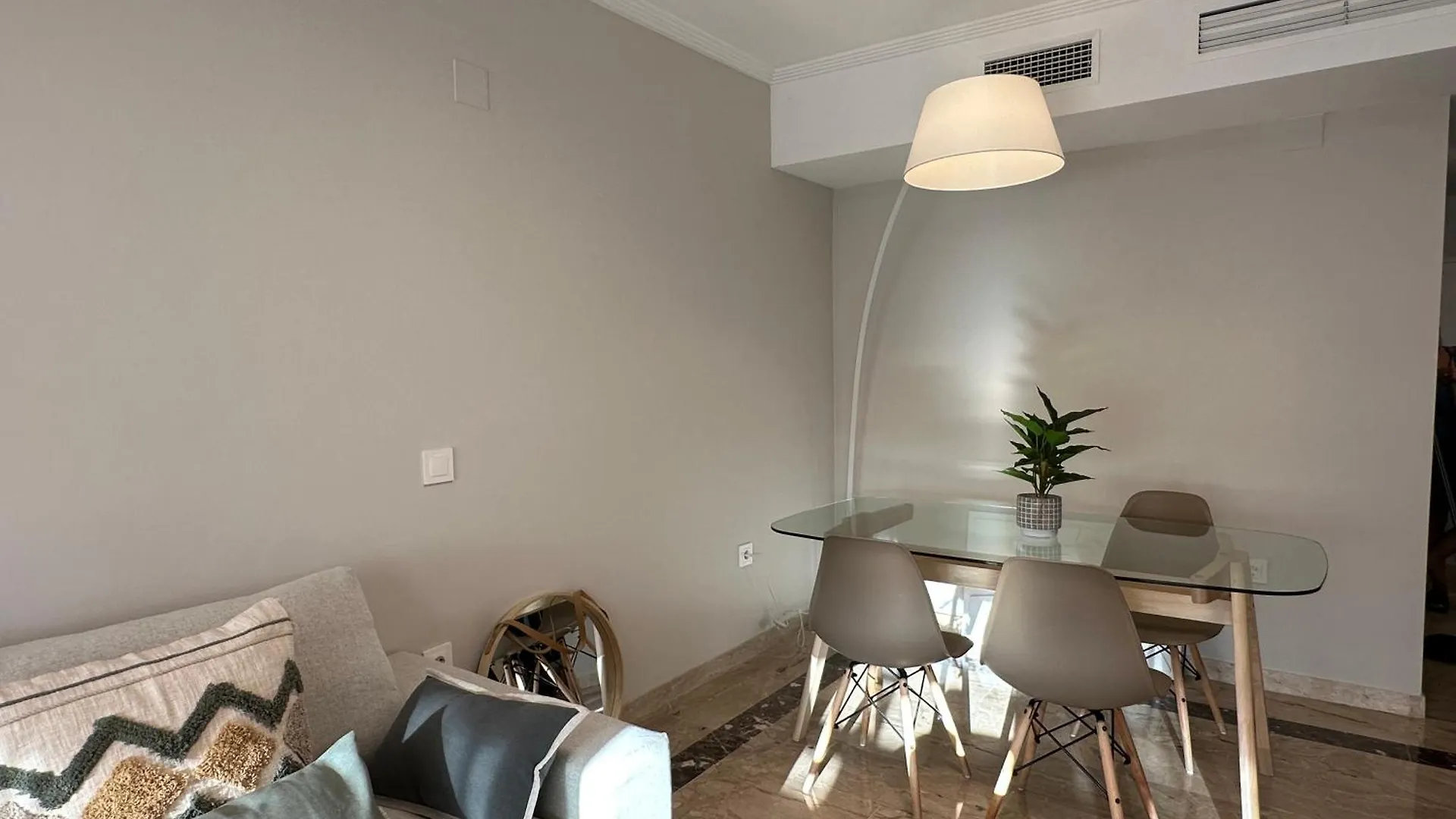 Apartamento En Marbella Con Piscina 0*,
