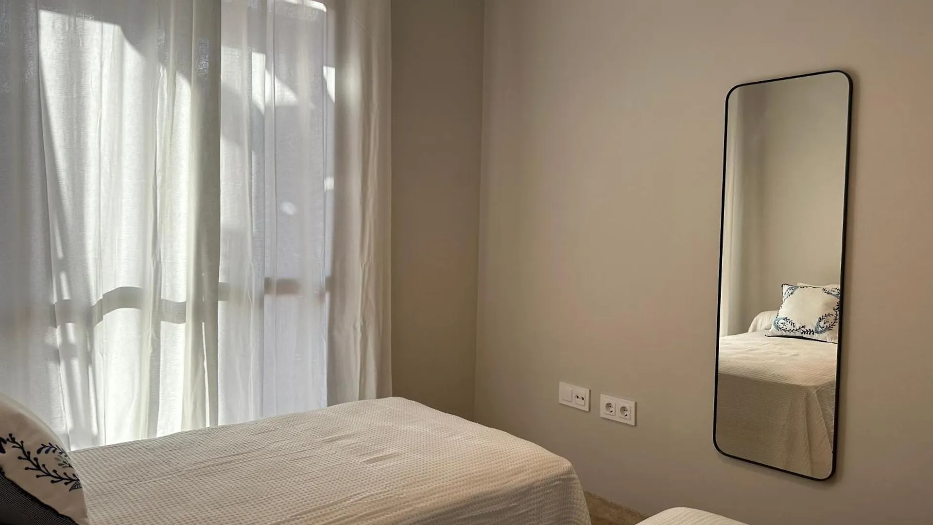 Apartamento En Marbella Con Piscina 0*,